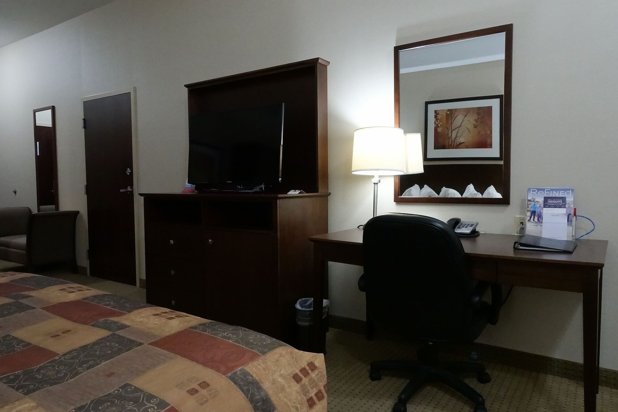 Ramada By Wyndham Weyburn Hotel Buitenkant foto