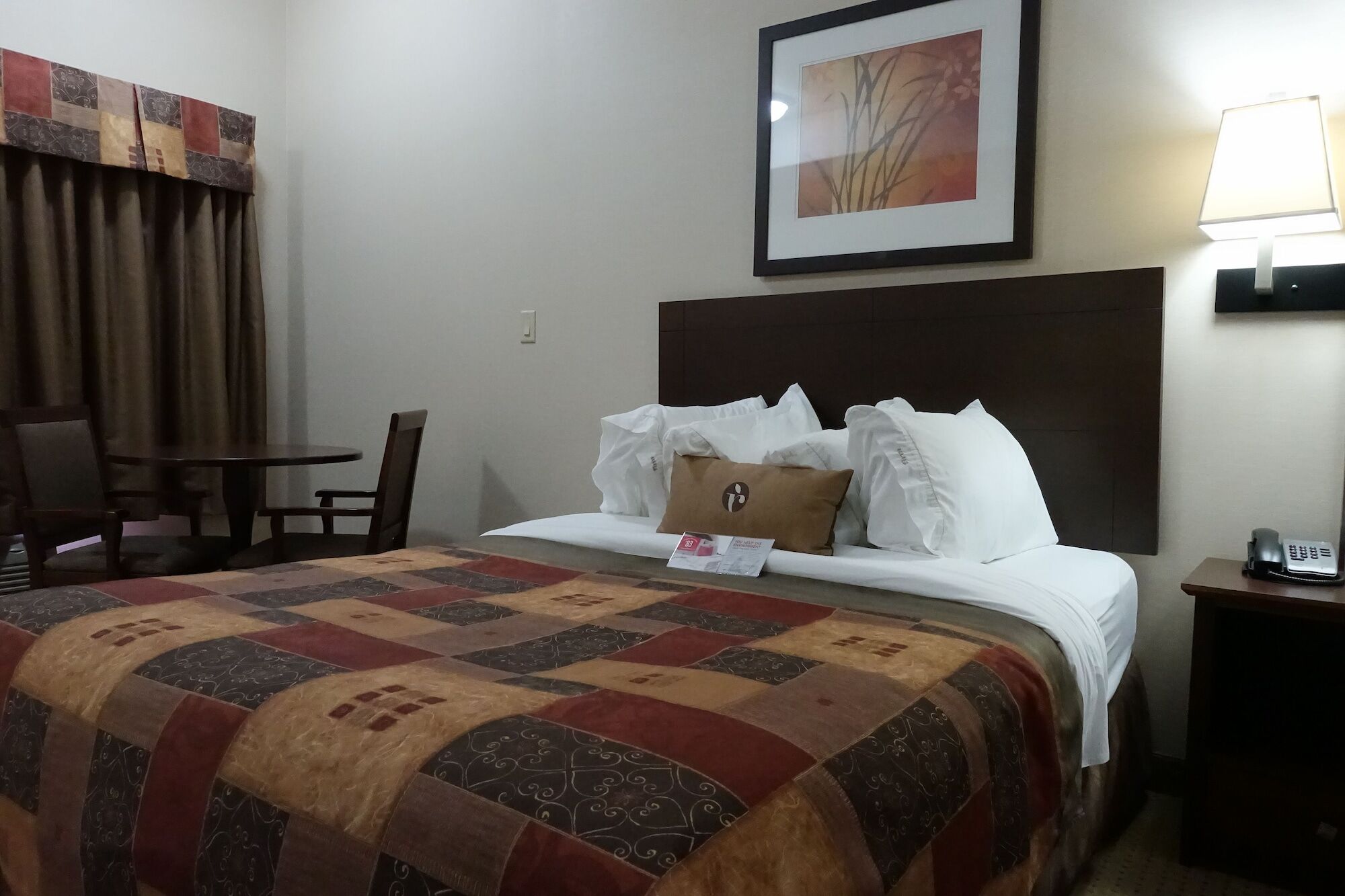 Ramada By Wyndham Weyburn Hotel Buitenkant foto