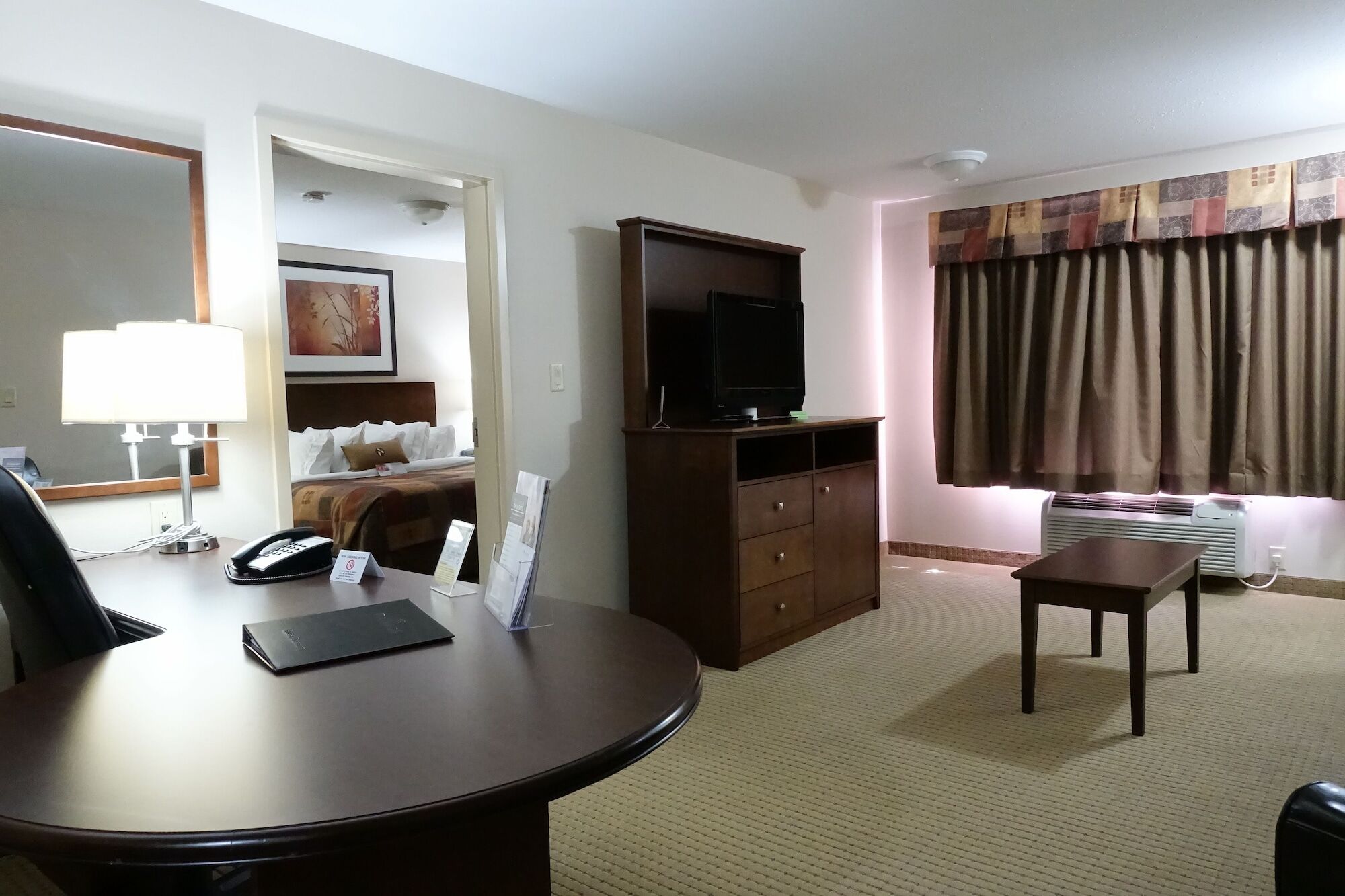 Ramada By Wyndham Weyburn Hotel Buitenkant foto